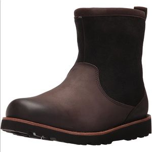 New in Box - Ugg Waterproof Insulated Snowboot